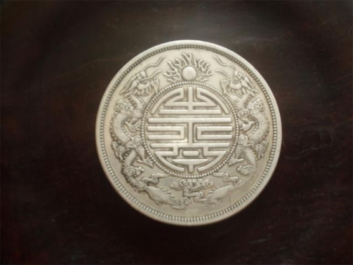 广东省造双龙寿字币市场价值1700万左右