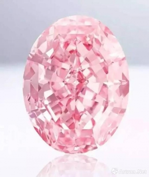 重达59.6克拉、椭圆形内部无瑕艳彩的粉红钻石“粉红之星”  成交额：5.53亿港元 香港蘇富比