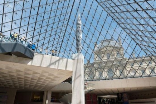 2012年，维姆·德沃伊在卢浮宫展出的作品“苏波”，图片：Studio Wim Delvoye